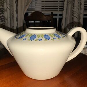 Floral Cream Teapot
